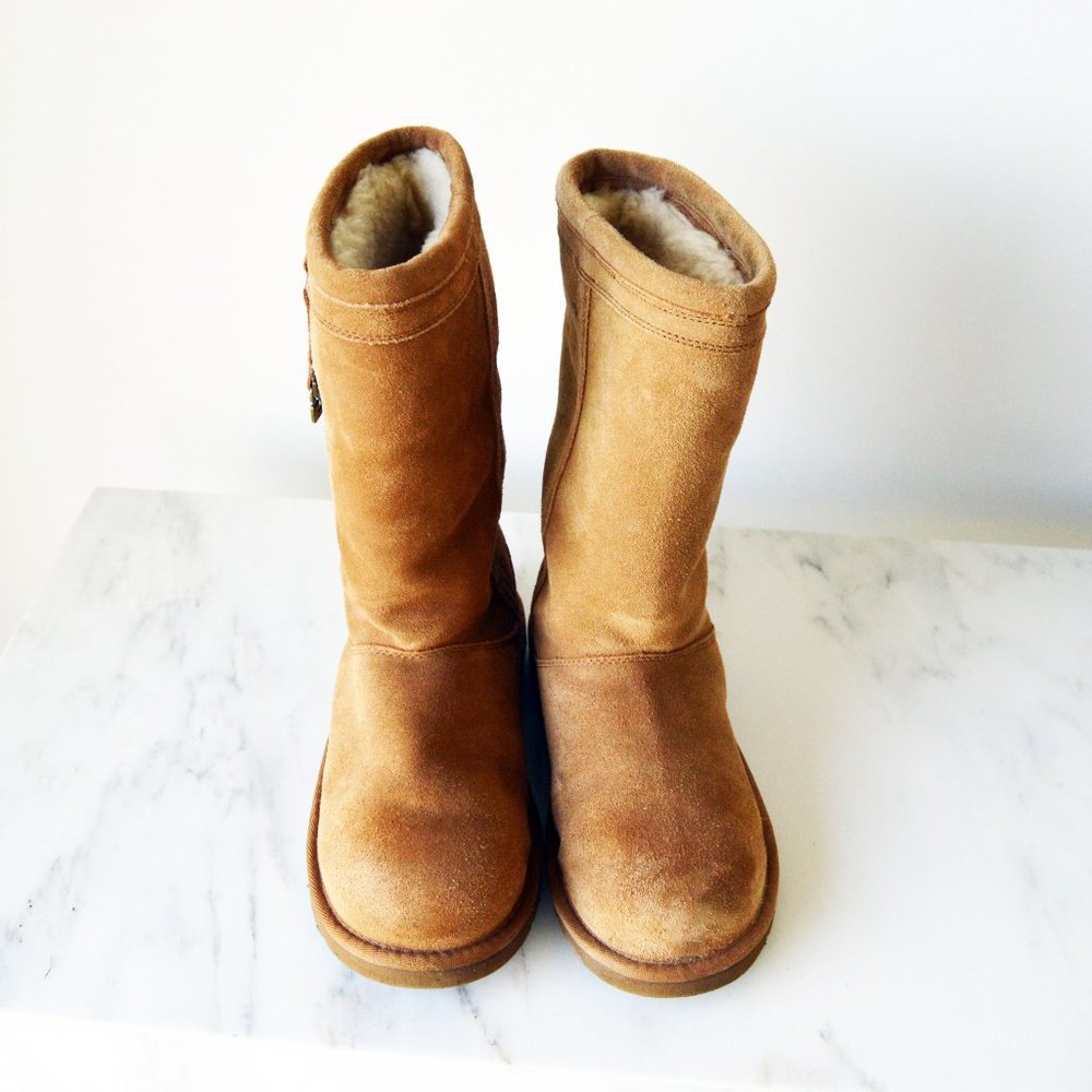 Good used condition UGG Boots. Size 6